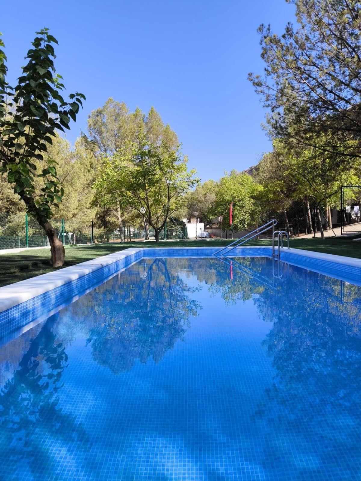 Centro De Ocio Alua Casa Rural Iznajar Lago De Andalucia Екстериор снимка