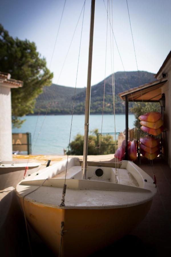 Centro De Ocio Alua Casa Rural Iznajar Lago De Andalucia Екстериор снимка